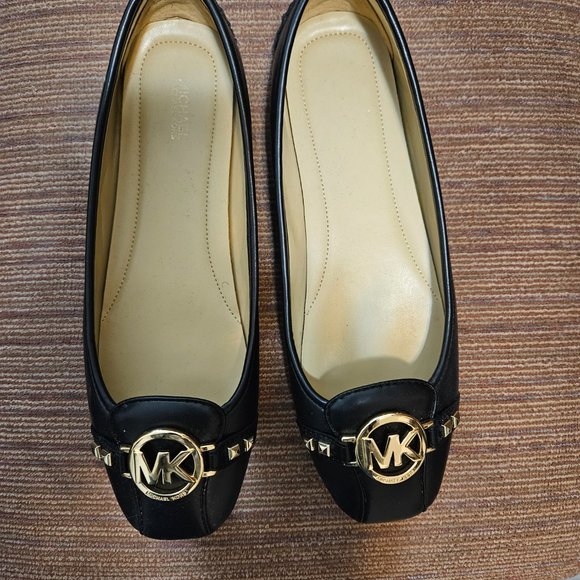 Michael Kors Shoes - Picture 2 of 4